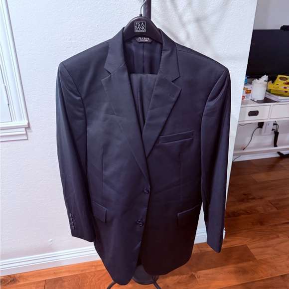 Jos. A. Bank Men's Navy Suit